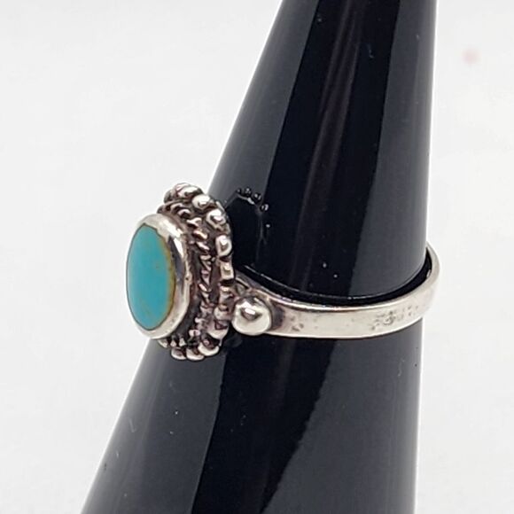 Sterling Silver & Turquoise Southwestern Ring (5) - Picture 5 of 8